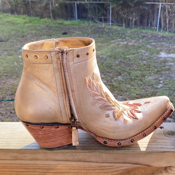 Ariat Dixon booties - Picture 7 of 8
